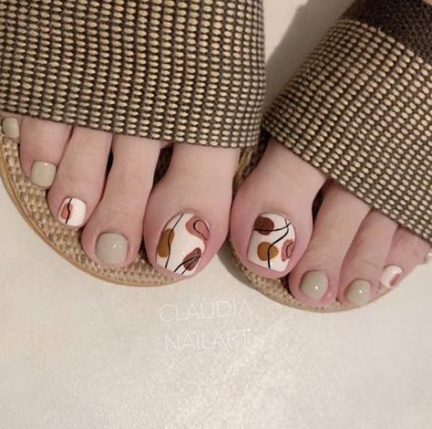 Toe Nail Designs For Fall, Fall Toe Nails, Nail Art Cute, Easy Toe Nail Designs, Simple Toe Nails, Nail Design Glitter, Feet Nail Design, Gel Toe Nails, Toe Nail Color