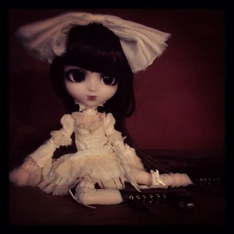 My beautiful new doll.  Pullip Bloody Red Hood. Coquette Horror, Vampire Goth, Red Hood, Blythe Doll, Red