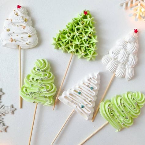 Baking Instagram Story, Holiday Photo Ideas, Baking Instagram, Meringue Cookie Recipe, Meringue Desserts, Photo Ideas Instagram, Christmas Biscuits, New Year's Cake, Xmas Cake