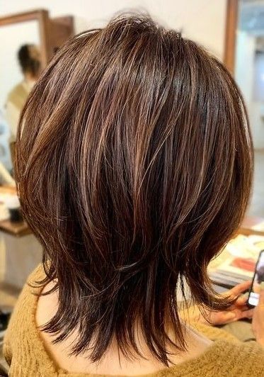 Bob Hair Cuts, Short Bob Hair, Cute Layered Haircut Mid Length, Layered Haircut Mid Length, Haircut Mid Length, Hair With Layers, Cute Layered Haircut, Medium Layered Hair, Medium Length Haircut