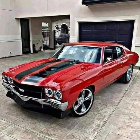 Old Muscle Cars, Coolest Cars, Chevrolet Chevelle Ss, Vintage Muscle Cars, Chevy Muscle Cars, Chevy Chevelle, Car Chevrolet, Old School Cars, Custom Muscle Cars