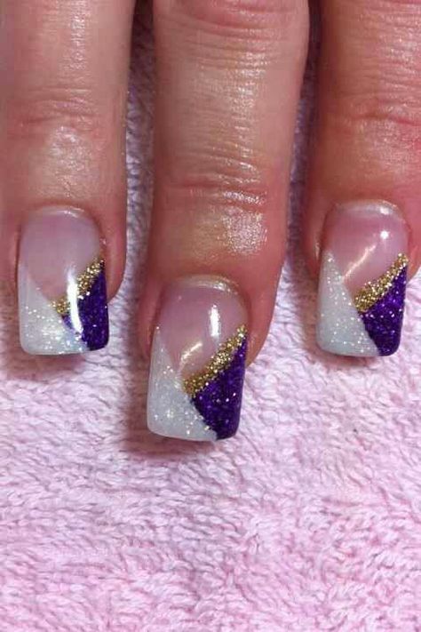 Purple white gold Nails With Purple Tips, Purple White And Gold Nails, Purple And Gold Nails Ideas, Purple Gold Nails Designs, Light Purple And Gold Nails, Purple And Gold Nails Acrylic, Gold And Purple Nails, Purple Gold Nails, Purple And Gold Nails Designs