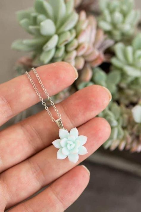 Technology Crafts, Living Jewelry, Clay Succulents, Clay Cactus, Succulent Jewelry, Polymer Clay Flower Jewelry, Cactus Diy, Dainty Diamond Necklace, Cactus Plant