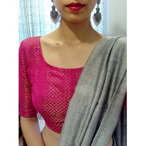 Pink Blouse Designs For Saree Simple, Plain Blouse Designs, Plain Sarees, Keep Me Stylish, Saree Blouse Neck Designs, New Saree Blouse Designs, Traditional Blouse Designs, Cotton Saree Designs, Modern Saree