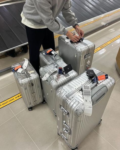 Rimowa Luggage, Cole Buxton, Airport Aesthetic, Luxury Lifestyle Dreams, Suitcase Traveling, Lifestyle Fashion, Travel Diary, Travel Inspo, Suitcases