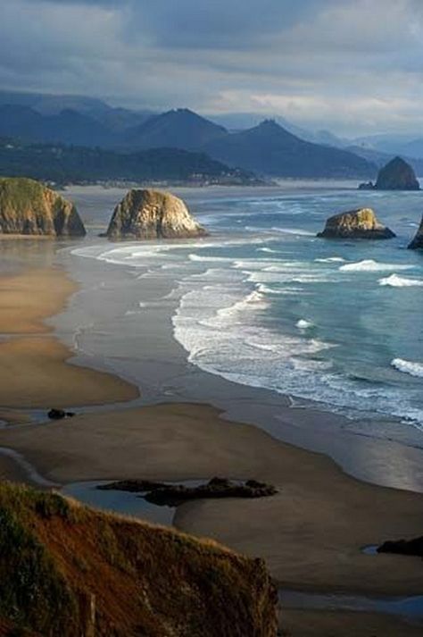 Ecola State Park, Matka Natura, Belle Nature, Oregon Travel, Oregon Ducks, Pretty Places, Ocean Beach, Places Around The World, Belle Photo