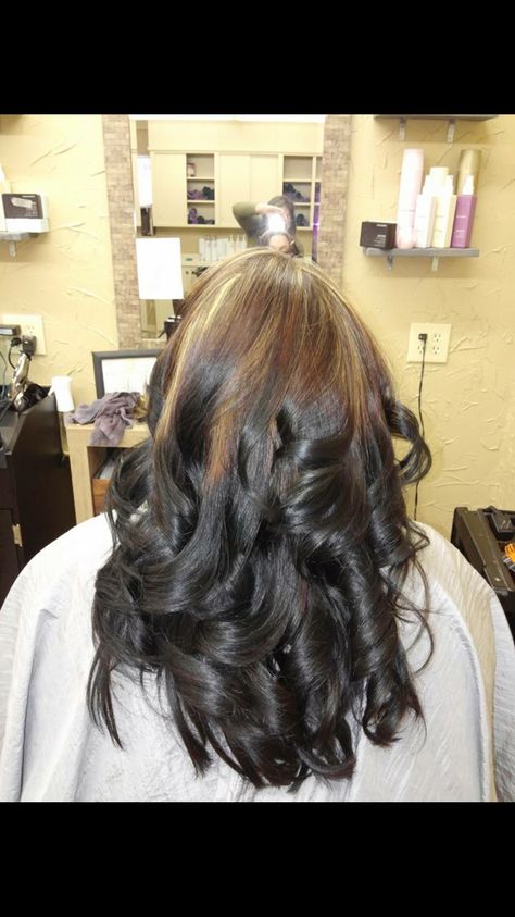 Reverse ombré - light brown to black Brown Roots Black Hair, Black And Brown Hair Dye, Dyed Ends Of Hair Brunettes, Light Brown Ombre Hair, Dyed Ends Of Hair, Reverse Ombre Hair, Dark Hair Dye, Black Hair Ombre, Reverse Ombre