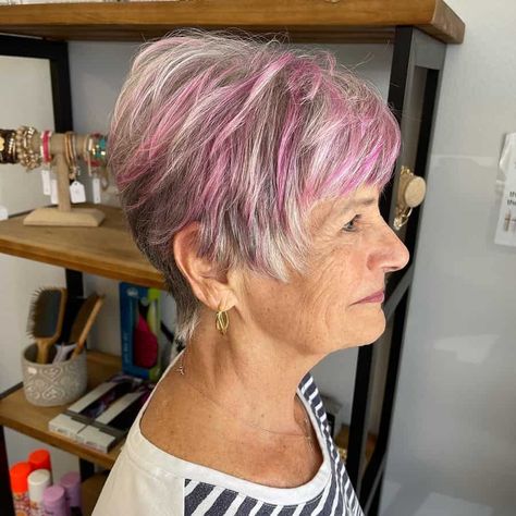 Grey Hair With Red Highlights, Grey Hair With Pink Highlights, Highlights Styles, Pink Hair Streaks, Pink Hair Highlights, Purple Grey Hair, Short Purple Hair, Blonde Hair With Pink Highlights, Short Hair Highlights