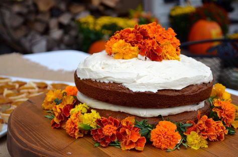 Marigold Cake Decoration, Marigold Cake, Food Flowers, Pumpkin Spice Cake, Elegant Birthday Cakes, Flower Cottage, Elegant Birthday, Spice Cake, First Birthday Cakes