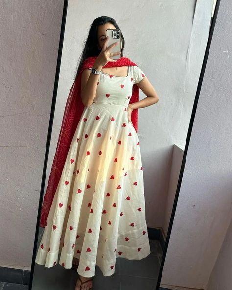 Cotton Indian Dress, Boutique Collection Ideas, New Dress Designs Fashion, Dress Styles Women, Outfit Ideas Indian, New Clothes Design, Fashion Designer Ideas, Idea For Dress, New Dress Designs