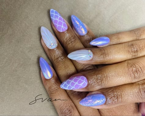 Purple Mermaid Nails, Fish Scale Nails, Sea Nail Art, Nautical Nails, Sea Nails, Barbie Nails, Mani Ideas, Butterfly Nails, Airbrush Nails