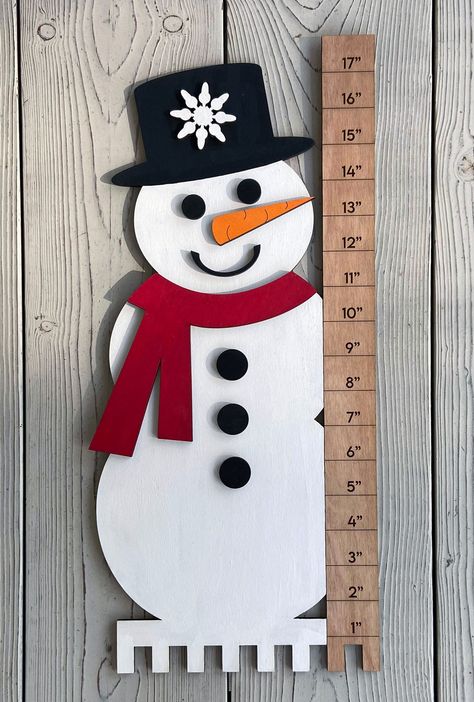 Snow Paint, Snowman Snow, Measuring Stick, Door Hangers Diy, Wood Items, Paper Stand, Diy Snowman, Snowman Painting, Holiday Door