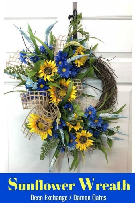 August Wreath, Farmhouse Design Ideas, Etsy Wreaths, House Design Ideas, Grapevine Wreaths, Door Wreaths Diy, Wreath Making Supplies, Pinecone Wreath, Sunflower Wreath