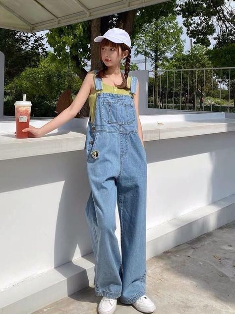 Salopette Outfit, Summer Denim Outfits, Kawaii Harajuku Fashion, Classy Street Style, Korean Outfit Street Styles, Overalls Outfit, Pastel Outfit, Kawaii Harajuku, Casual Hijab Outfit