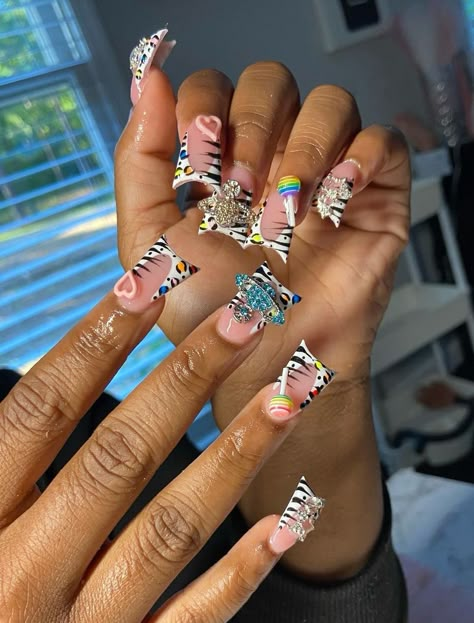 Charm Duck Nails, Cute Duck Nails Designs, Medium Duck Nails Acrylic, Blue Duck Nails, Full Set Nails Acrylic, Duck Nail Ideas, Duckies Nails, Vacation Nails Black Women, Junk Duck Nails