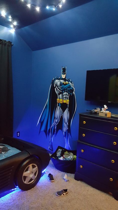 Batman Room Decor Man Cave, Batman Room Decor, Avengers Bedroom, Batman Bedroom, Room Decor Men, Room Decor Man, Boys Room Diy, Batman Room, Boys Room