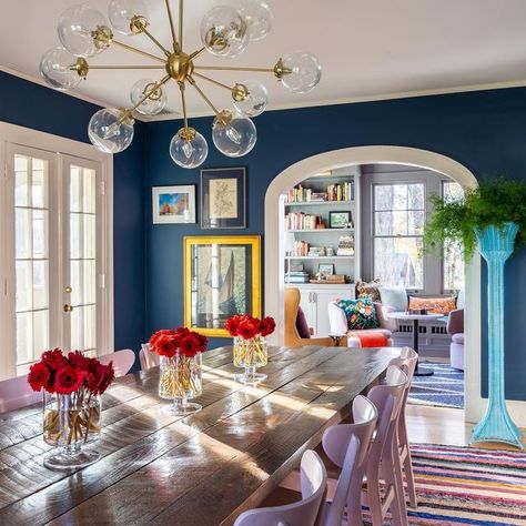 Bright Blue Dining Room, Royal Blue Dining Room, Dining Room Color Scheme Ideas, Colorful Dining Room Ideas, Eclectic Dining Table, Colourful Dining Room, Dining Room Colorful, 1925 Bungalow, Blue Dining Room Walls