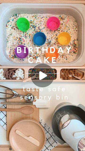 Wendy | Pediatrician on Instagram: "You just need 2 ingredients to make this TASTE SAFE moon sand! Perfect for “cake” and other creations! 🎂   🥳 The BIRTHDAY CAKE sensory bin has become a birthday tradition in our home. Do you have any fun traditions?   🎂 TASTE SAFE MOON SAND 🎂 - 4 cups of flour  - 1/2 cup of melted coconut oil - add more if the mixture is too crumbly  You can replace coconut oil with baby oil (NOT taste safe). It’ll smell lovely and feels the same!   🌈 DYED RICE 🌈  - Mix rice with a few drops of food coloring and a tbsp of vinegar in a jar then shake and lay flat to dry   🧁THE BIN 🧁 - Silicone cupcake baking cups - Candles  - Pom pom “chocolate chips”  - Yarn “frosting”  - Plates @plantoys.usa   Will link our mixer and share some pro tips in Stories later!   ✨ Mat Birthday Sensory Play, Sprinkle Sensory Bins, Color Mixing Sensory Bin, Baking Sensory Bin, Taste Friendly Sensory Bin, Food Sensory Activities, Cake Sensory Bin, Cupcake Sensory Bin, Celebration Sensory Bin