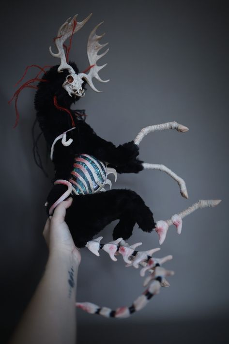 Terrifying Creatures Art, Ooak Art Doll Animal, Art Doll Creatures, Fantasy Art Dolls Animals, Art Doll Animal, Creepy Stuffed Animals, Snake Art, Fantasy Art Dolls, Fantasy Creatures Art