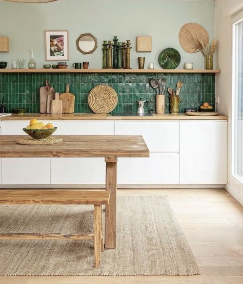 Dining Room Floor, Boho Kitchen, Kitchen Tile, Large Table, Green Kitchen, Room Flooring, Kitchen Tiles, Kitchen Style, Home Decor Kitchen