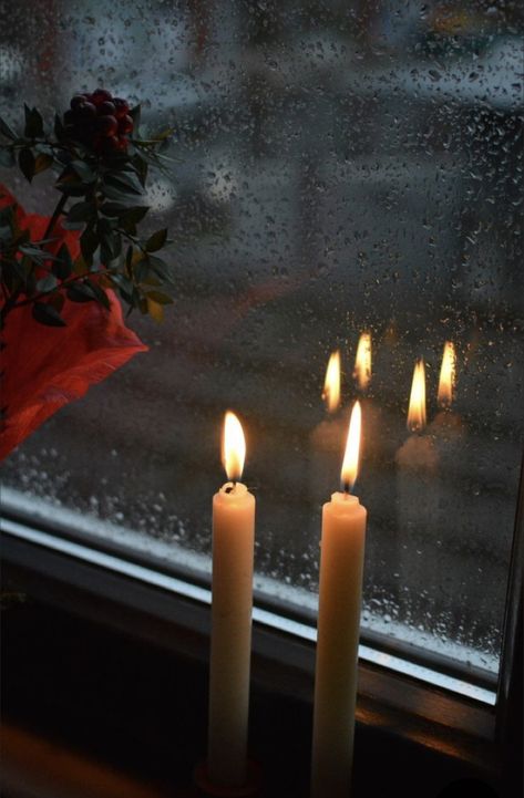 Candle Photoshoot Ideas, Candlelight Aesthetic, Peaceful Rain, After Hours Aesthetic, Rain Candle, Rainy Aesthetic, How To Hygge, Candle Photoshoot, Light On Me