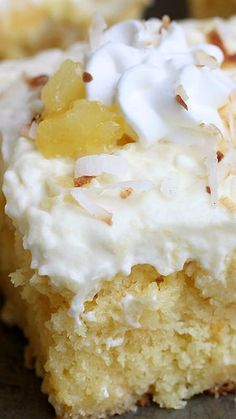 Pineapple Cream Cake Recipe, Pineapple Cream Cake, Fast Easy Desserts, Pineapple Cake Recipe, Cream Cake Recipe, Pineapple Desserts, Whipped Frosting, Popular Desserts, Cake Recipes From Scratch