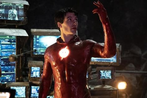 The Flash Barry Allen, The Flash Poster, John Francis Daley, Keaton Batman, Flash Costume, General Zod, Flash Barry Allen, Ezra Miller, Fastest Man