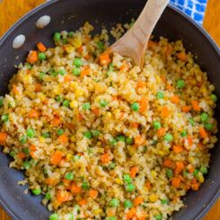 Cauliflower Fried Rice - Secretly Healthy and Absolutely Delicious! Runner Meals, Potato Rice Recipes, Sweet Potato Fried, Easy Cauliflower Soup, Cauliflower Sweet Potato, Cauliflower Pizza Recipe, Best Cauliflower Recipe, Sweet Potato Salad Recipe, Sweet Potato Rice