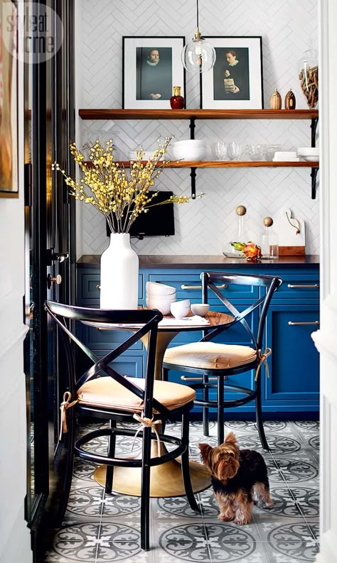 Parisian Kitchen, Bistro Kitchen, Parisian Bistro, Kitchen Decor Apartment, Blue Cabinets, French Bistro, Dining Nook, Trendy Kitchen, Apartment Kitchen