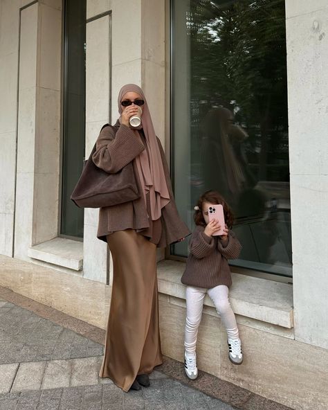 matching with my cutie pie🥧🤎🍂✨ autumn outfit, autumn vibe, mom&daughter outfit, modest fashion, hijab outfit, pinterest style Pregnant Corporate Outfit, Hijabi Outfits Casual Winter, Classy Hijab Outfits, Pregnancy Ootd, Hijab Outfit Ideas, Islamic Modest Fashion, Modest Winter Outfits, Winter Maternity Outfits, Outfit Modest