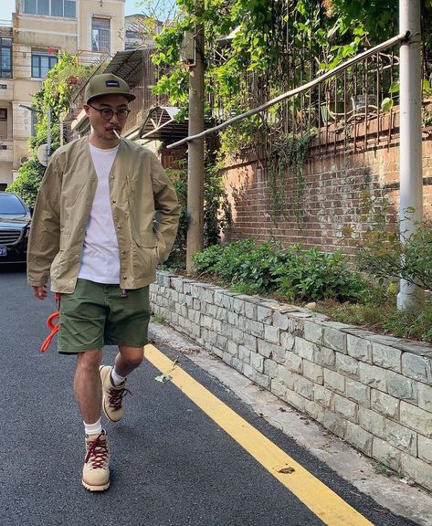 Tokyo Street Style Men Summer, Gorpcore Summer Men, Summer Japanese Outfits Men, Japanese Summer Outfits Men, Japanese City Boy Fashion, Japan Streetwear Men, Japan Summer Outfit Street Style, Japan Street Style Mens, Japan Outfit Men