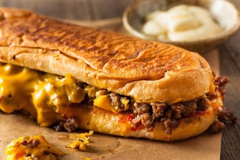 Chopped Cheese Sandwich, Hoagie Sandwiches, Ground Beef Breakfast, Loose Meat, Beef Sandwich Recipes, Loose Meat Sandwiches, Roast Beef Sandwich, Sandwhich Recipes, Chopped Cheese