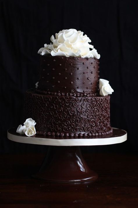 Two Tier Chocolate Cake - pretty cake with recipe! Nice Chocolate Wedding Cake Recipe, Two Tier Chocolate Cake, Chocolate Cake Designs, Ganache Frosting, Cake Frosting Recipe, Chocolate Wedding, Wedding Cake Pictures, Wedding Cake Recipe, Chocolate Cake Decoration