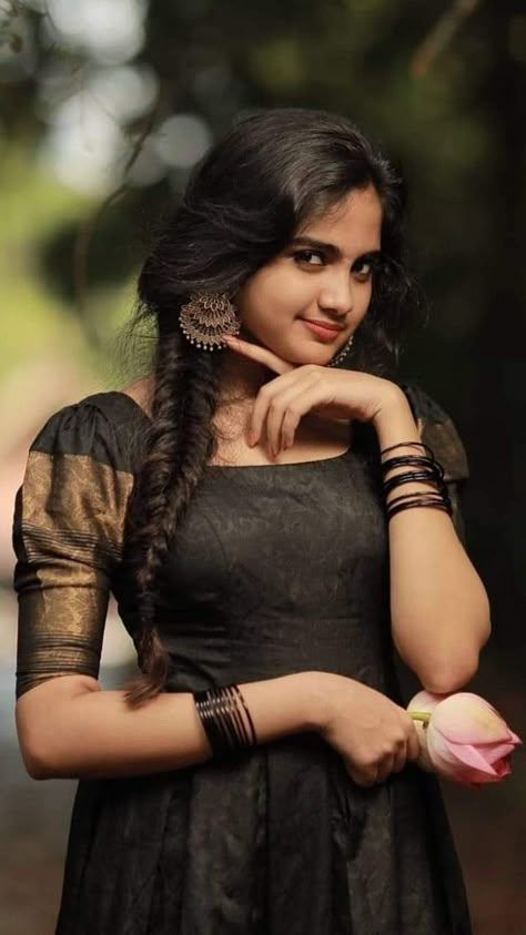 Devika Sanjay, Video Comedy, Funny Shorts, Cute Couple Poses, Actress Pics, South India, Funny Video, Blonde Beauty