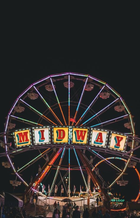 Ferriswheel at Night · Free Stock Photo Amusement Park Architecture, The Big E Fair, Park Architecture, Park Background, Texas State Fair, The Big E, Neon Photography, Showing Livestock, Light Background Images