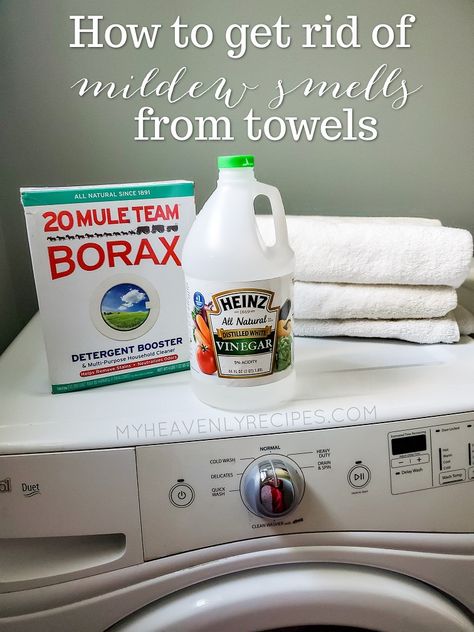 How to get rid of mildew smelling towels or clothes! That musty smell is the worst when you forget about laundry. Here's the fix using vinegar and borax. Get Rid Of Mold Smell, Stripping Towels, Smelly Laundry, Smelly Clothes, Mold Smell, Borax Cleaning, Smelly Towels, Clean Washer, Mildew Smell