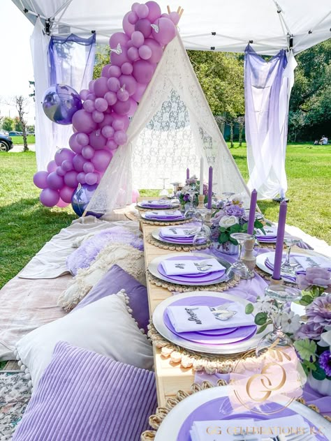 Lavender Picnic Aesthetic, Lilac Birthday Party Ideas, Lavender Birthday Party Ideas, Lavender Theme Birthday Party, Glam Picnic, Purple Picnic, Pink Purple Party, Lilac Decor, Picnic Party Decorations