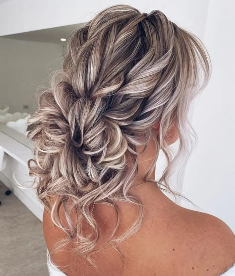 Asymmetrical Updo Wedding, Loose Bun Updo Wedding, Wedding Hairstyles For Bridesmaids Brown Hair, Vintage Glam Hairstyles Updo, Bridal Upstyles For Long Hair, Loose Bridal Hair Updo, High Messy Bun Bridal Hair, Cute Prom Updos For Medium Hair, Loose Boho Bridal Updo