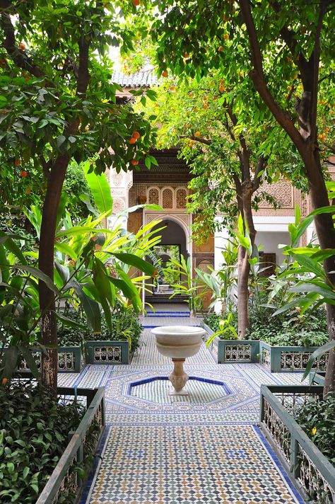 Vogue's Insider Guide to Marrakech Moorish Garden, Arabic Garden, Islamic Garden, Morocco Photography, Moroccan Garden, Moroccan Architecture, Moorish Design, Morocco Marrakech, Beautiful Home Gardens