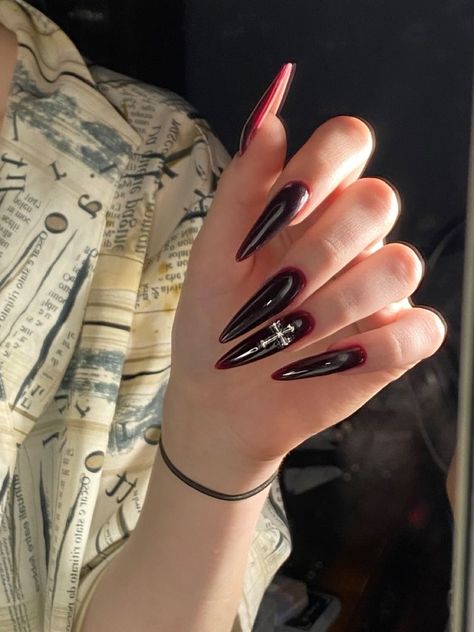 Paznokcie Hello Kitty, Vampire Nails, Cross Nails, Wine Nails, Sharp Nails, Punk Nails, Gothic Nails, Edgy Nails, Goth Nails