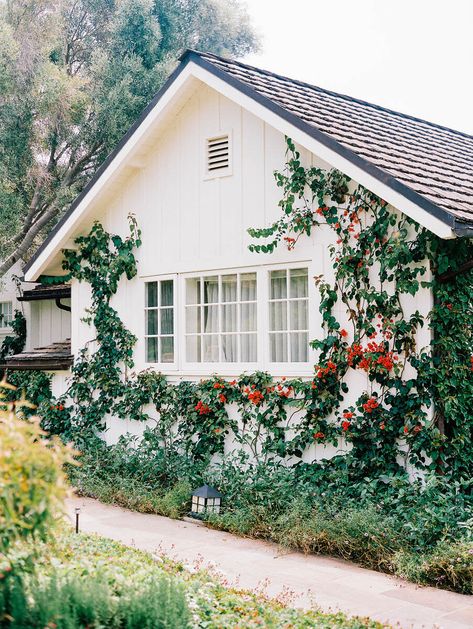 Rachel & Alex's San Ysidro Ranch Wedding Venue | Leila Brewster Orcutt Ranch Wedding, San Ysidro Ranch Wedding, San Ysidro Ranch, Los Angeles Airport, Nyc Wedding Venues, Ranch Wedding Venue, California Ranch, Front Walkway, San Ysidro