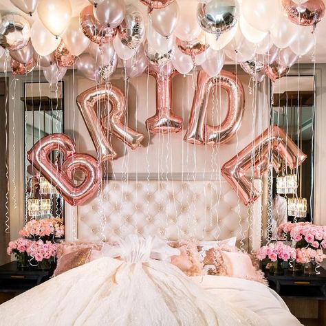 Dubai Luxury Weddings & Events on Instagram: "Bridal Suite goals By @bianca_events Dress @jacykayofficial Hotel @mo_jumeira Photography @violetstudiodubai" Simple Bride To Be Decoration, Bridal Suite Room, Bridal Shower Crafts, Bride Balloon, Bridal Suite Decor, Hotel Room Decoration, Bridal Room Decor, Wedding Decorations Diy Centerpiece, Bachelorette Party Decoration