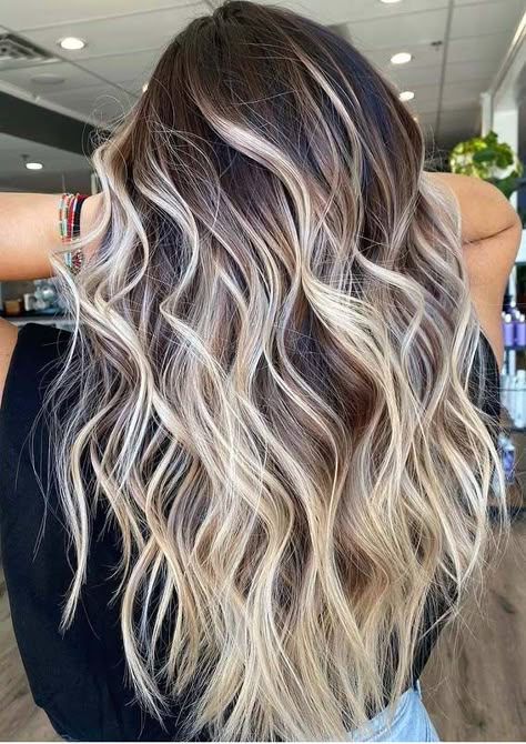 Dark Hair On Blondes, Hair Color Ideas Brown To Blonde, Dark Brown Hair And Blonde Highlights, Blonde And Dark Balayage, Dark To Blonde Balayage Long, Dark Hair Color With Blonde Highlights, Blonde Ribbon Highlights On Dark Hair, Two Color Balayage, Dark Hair To Blonde Highlights