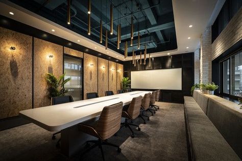 Design Ideas For A Modern Conference Room Luxury Commercial Office Design, Head Office Interior Design, Office Nature, Conference Room Design, Meeting Room Design, Desain Pantry, Training Room, Modern Office Interiors, Office Meeting Room