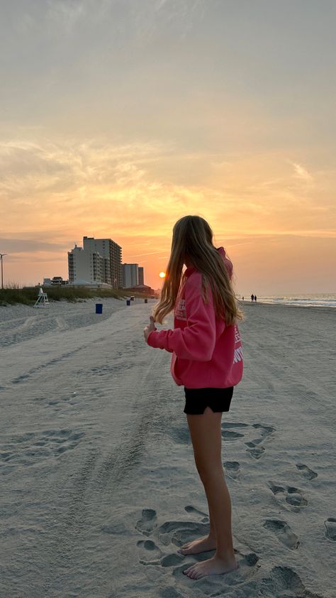 Myrtle Beach Outfits, Myrtle Beach Aesthetic, Myrtle Beach Pictures, South Carolina Myrtle Beach, Surfside Beach South Carolina, Myrtle Beach Trip, Beach 2024, Texas Beaches, Senior Szn