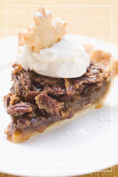 How To Make Cracker Barrel Chocolate Pecan Pie At Home Cracker Barrel Restaurant, How To Make Crackers, Chocolate Pecan Pie Recipe, Classic Pecan Pie, Southern Recipes Desserts, Pie Making, Winter Cooking, Chocolate Pecan Pie, Pecan Pie Recipe