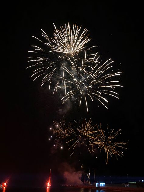 #newyear #art #crackers #diwali #firecrackers #celebrate #happynewyear #family #fuegosartificiales #instagram #wedding #freedom #fireworksphotography #pyrotechnikistkeinverbrechen #ller #holiday #pirotecnia #like #redwhiteandblue #nopyronoparty #travel #fireworksdisplay #pyroisnotacrime #pyrocommunity #newyearseve #fun #pyros #instafireworks #light #fireworkdisplay Serenity (firefly), Fireball Whiskey, Memphis May Fire, Fireworks Show, Fire Emblem Awakening, July Crafts, Pontiac Firebird, Firebird, Bday Party