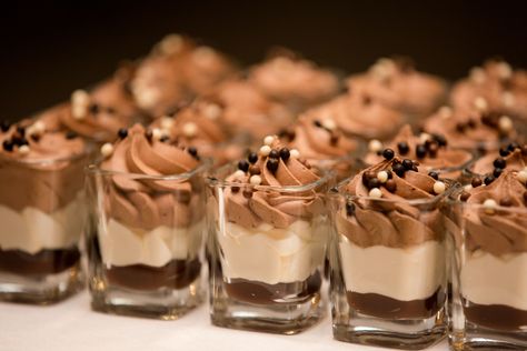 Chocolate Dessert Shooters, Dessert Mini, Dessert Shooters, Mini Dessert Cups, Chocolate Dessert, Dessert Cups, Mini Desserts, Chocolate Desserts, Rehearsal Dinners