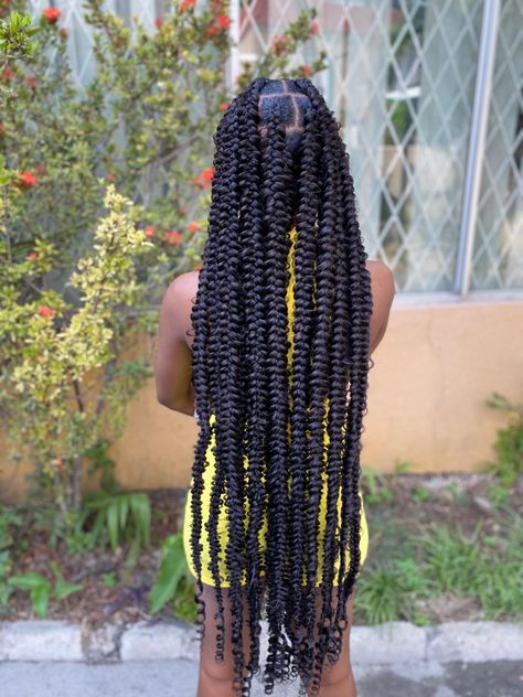 Medium Butterfly Knotless Braids, Large Knotless Butterfly Box Braids, Different Types Of Hair Parting For Braids, Butterfly Braids With Color, Passion Plait Braids, Passion Twist With Curls Out, Jumbo Knotless Passion Braids, Butterfly Plait Braids, Passion Braids With Color