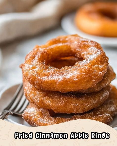 Apple Rings Recipe, Fried Apple Rings, Cinnamon Apple Rings, Sweet Fries, Fried Apple, Apple Rings, Apple Fritter, Fall Snacks, Fried Apples